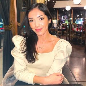 Lulu puff sleeve top XS